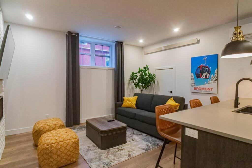 883 Suite 102 Bromont Vieux Village 2Cac , Foyer ภายนอก รูปภาพ